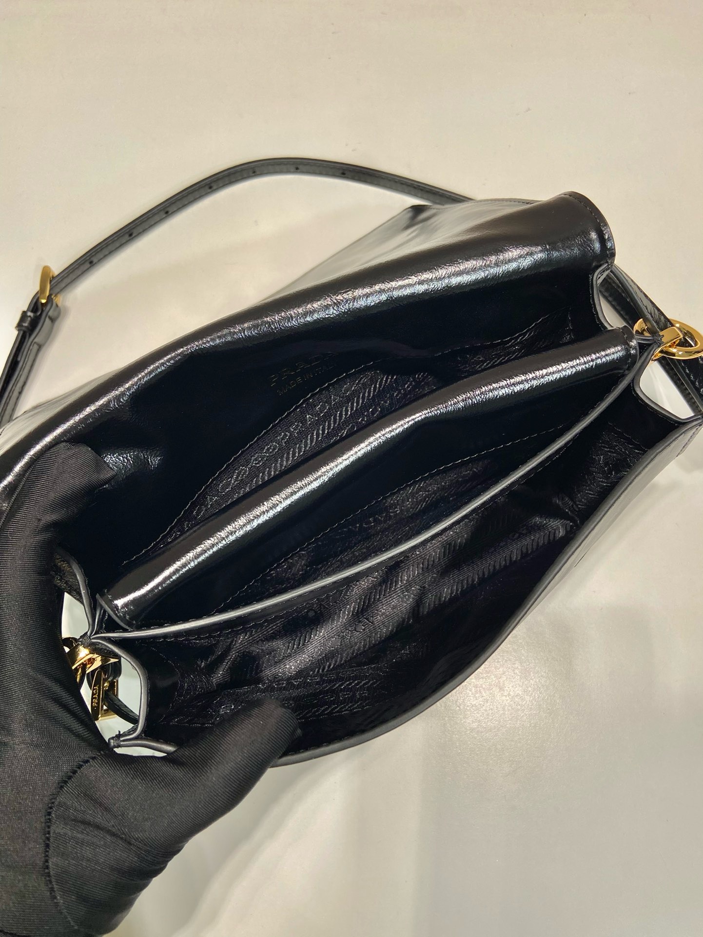 Prada waxed leather messenger bag 1BD082