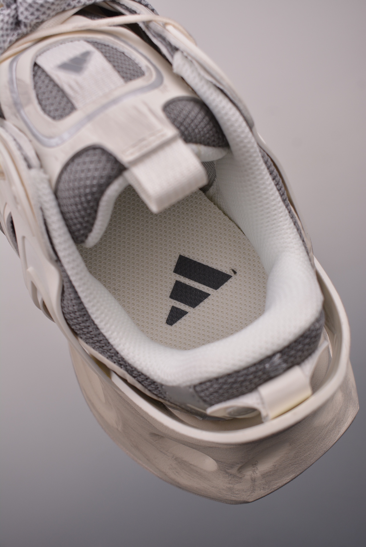 Adidas XLG Runner Deluxe White and Gray Old Version JS1588