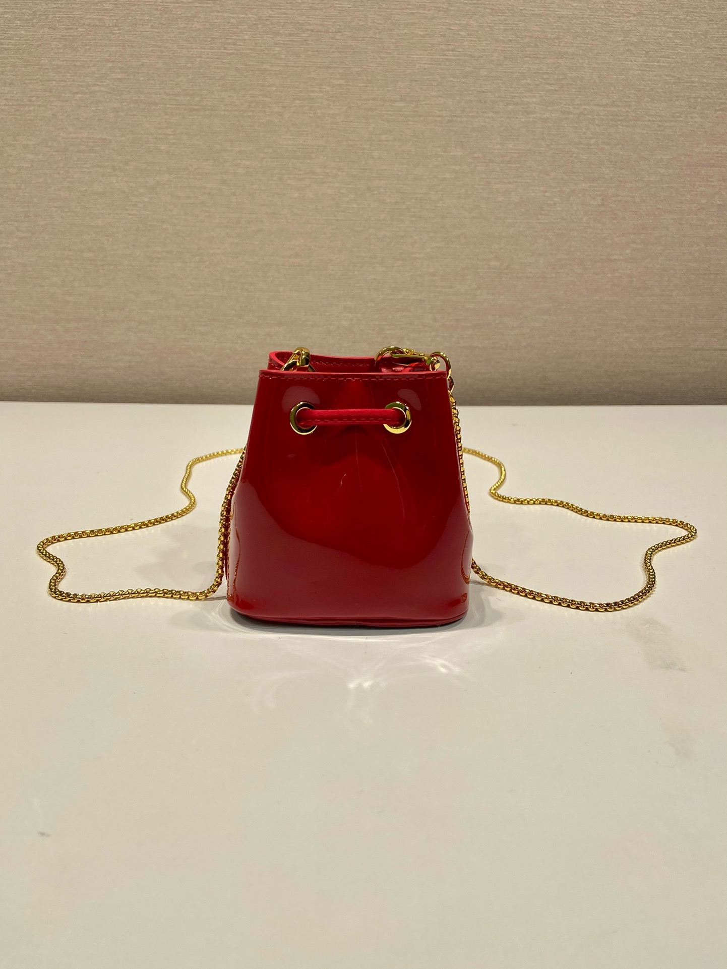 Prada patent leather small bucket 1NR016