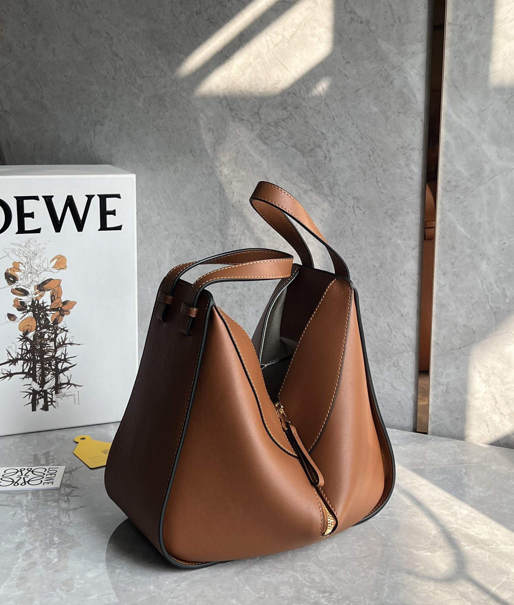 Loewe Hammo bag 0216