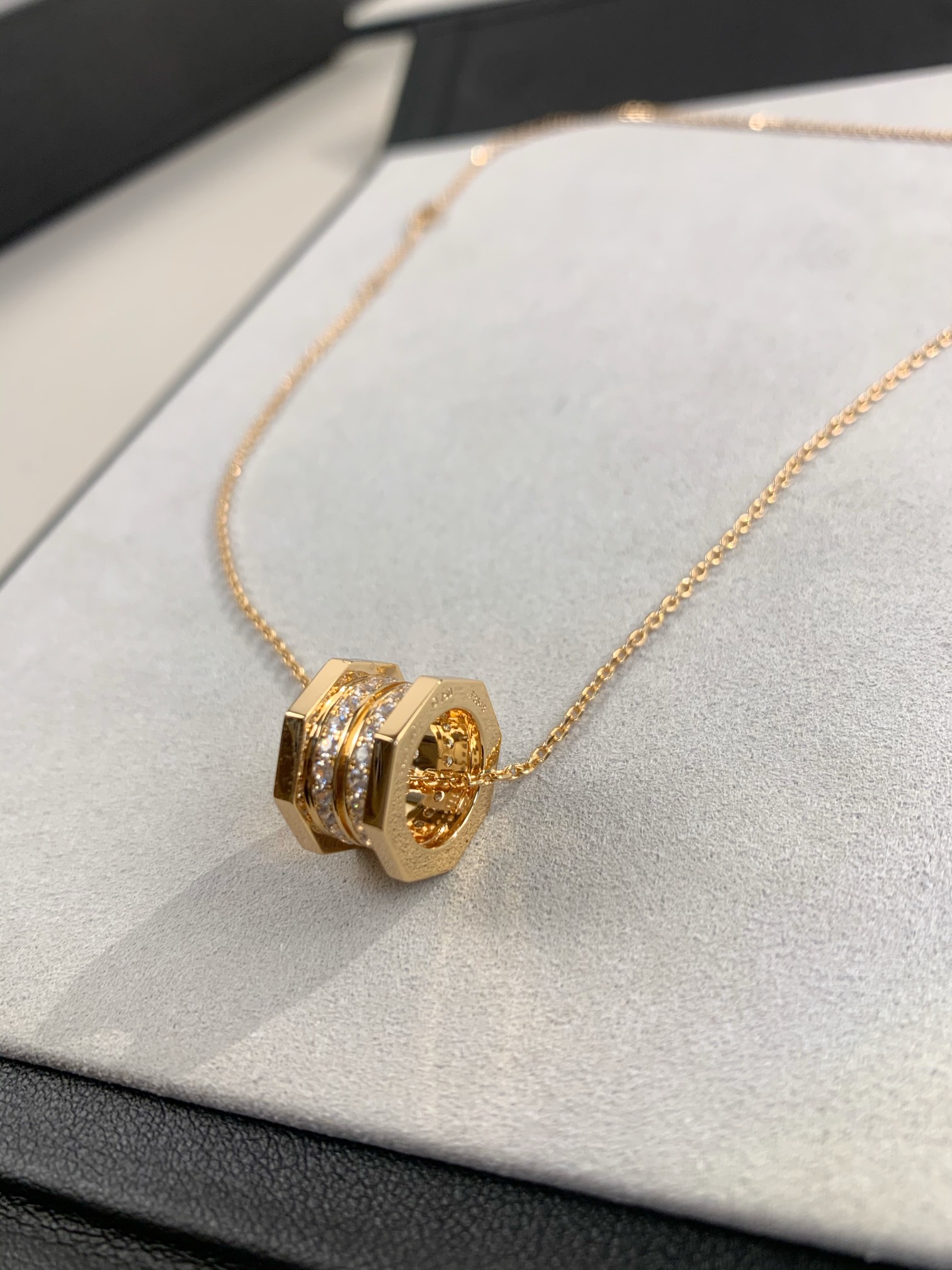 Cartier screw necklace