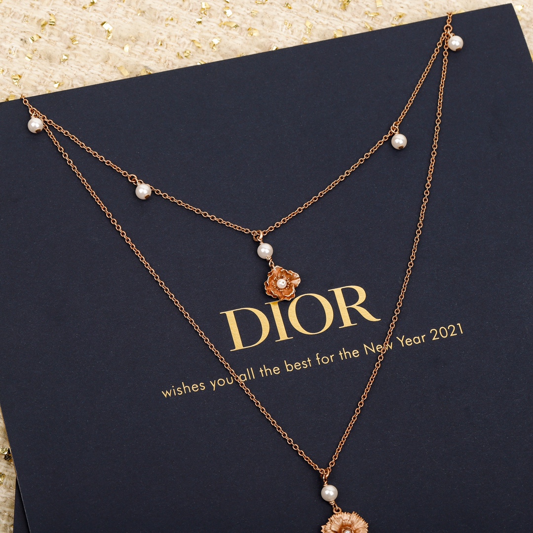 Dior cornflower pearl necklace