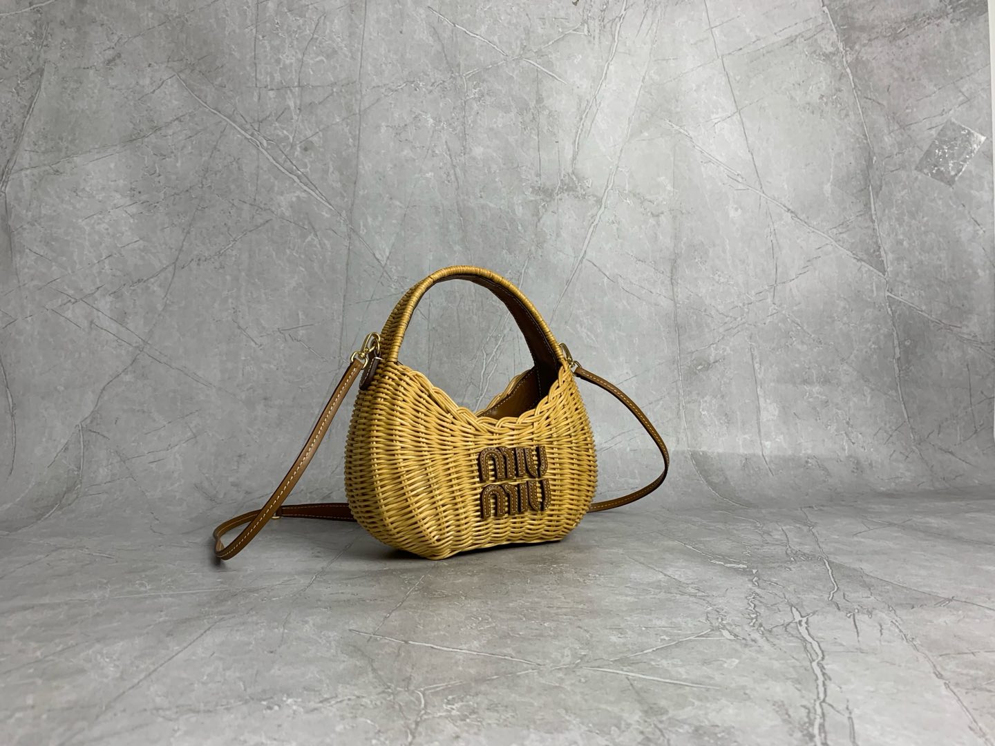 Miu Miu Summer Countryside Holiday Style Braided Basket Bag 5BC125