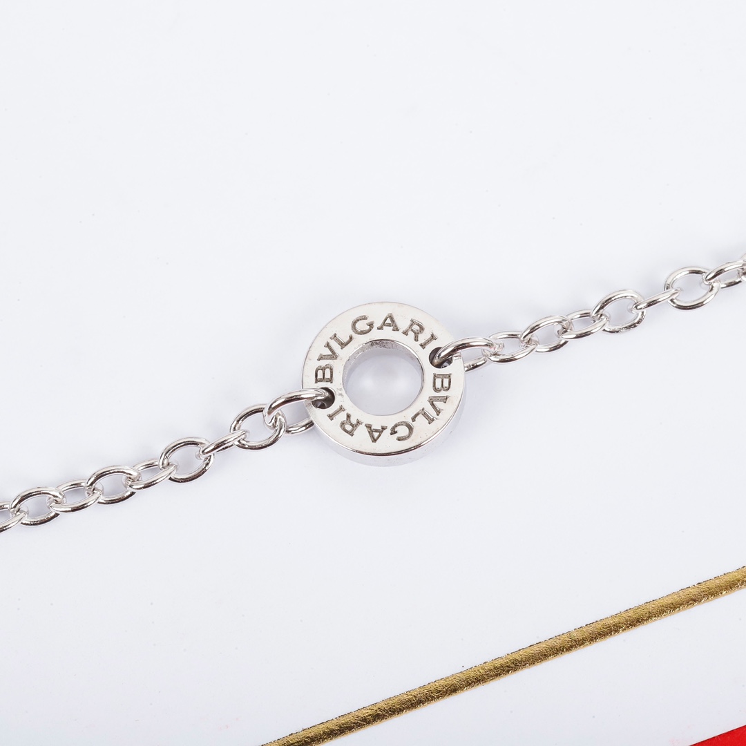 Bulgari thread diamond necklace