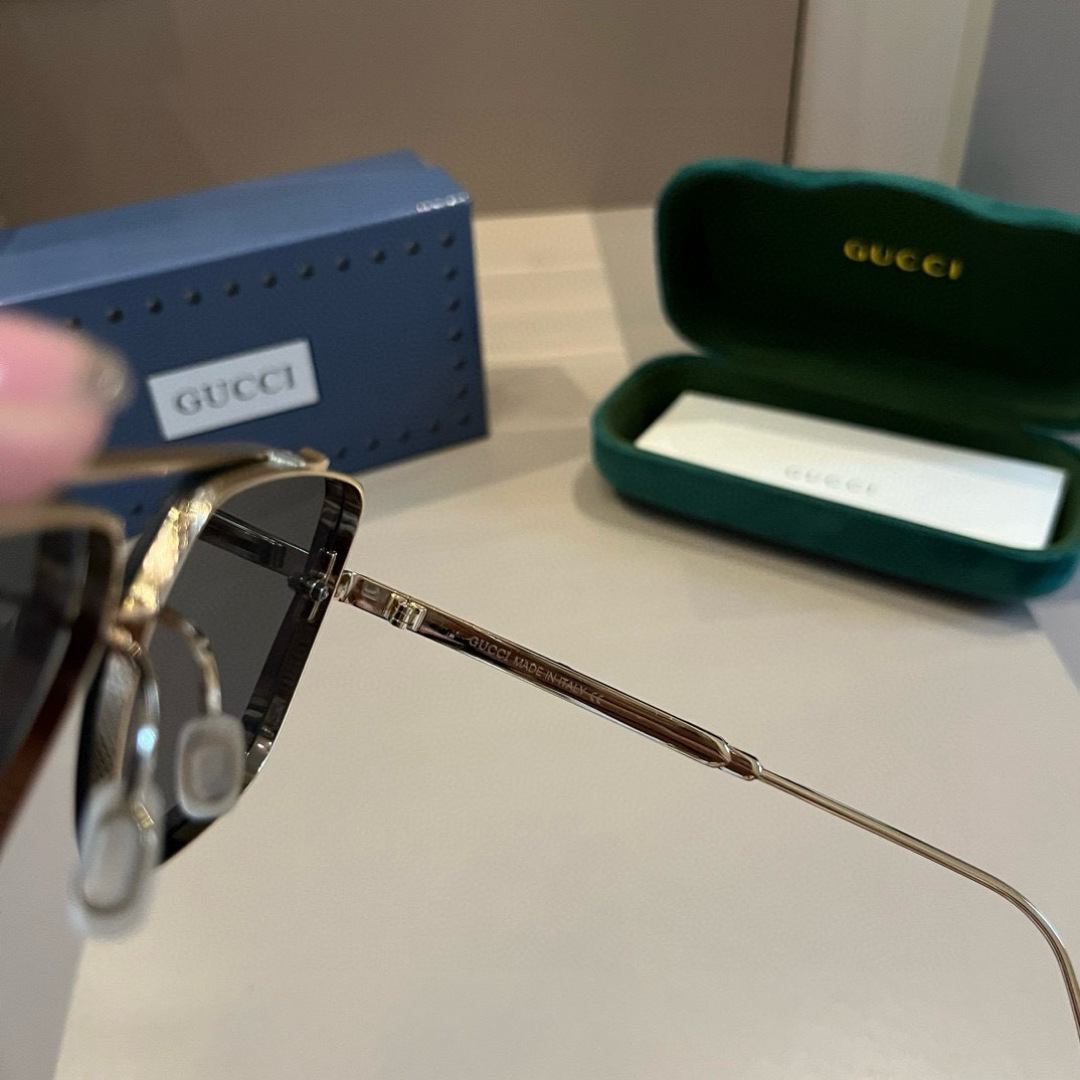 Gucci Square Frame Sunglasses