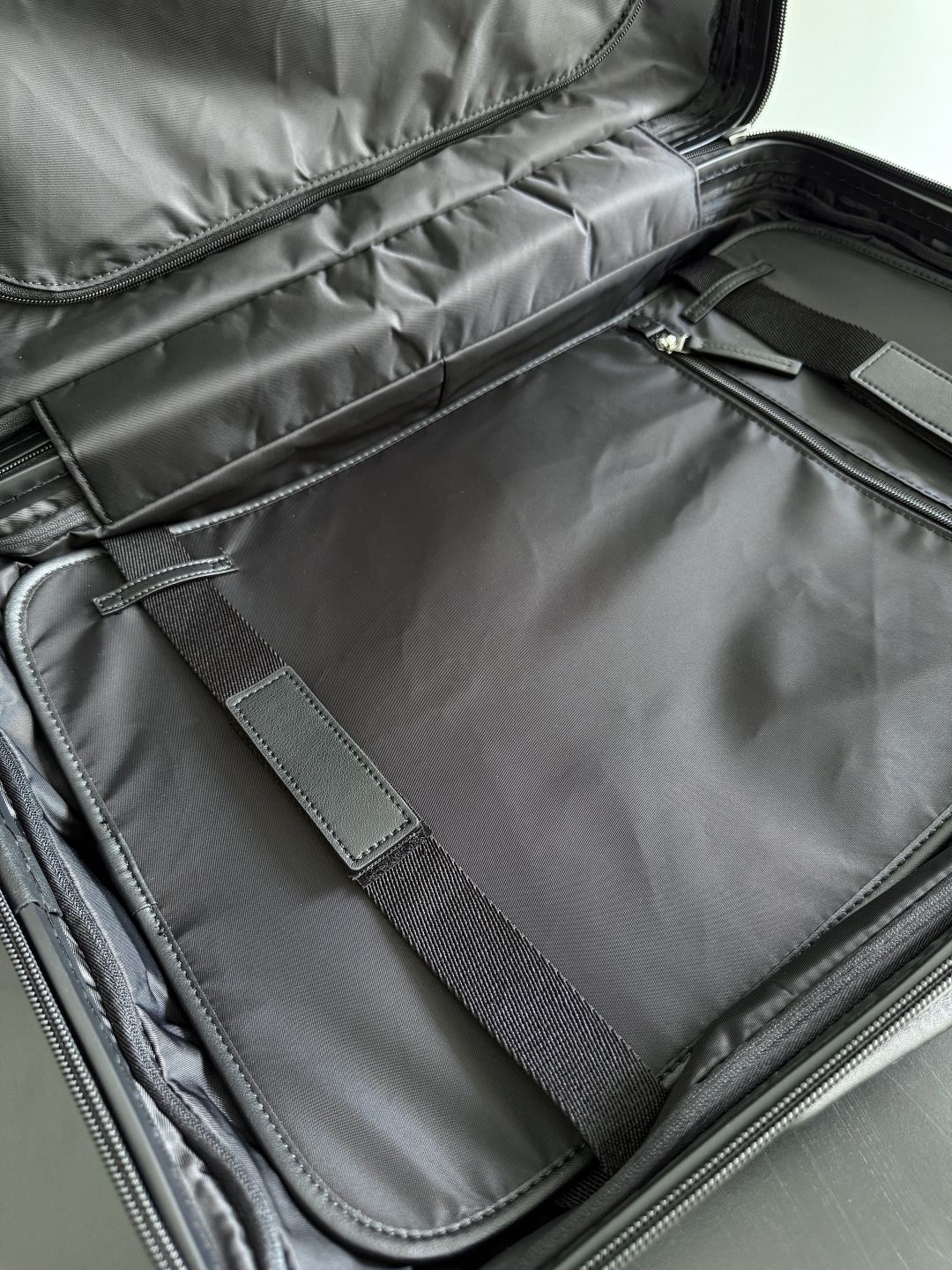 Bottega Veneta 2025 Odyssey Luggage 822479