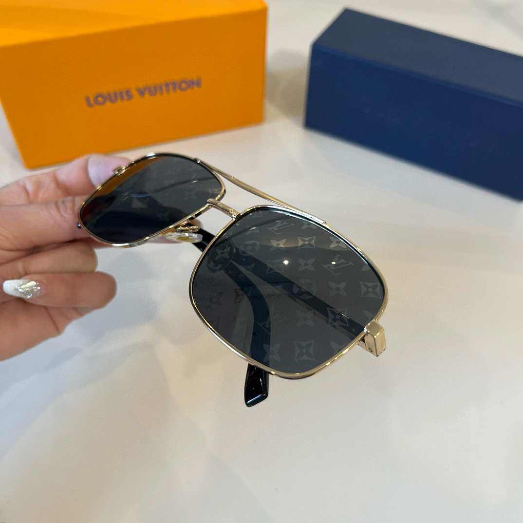 Louis Vuitton Round Frame Sunglasses
