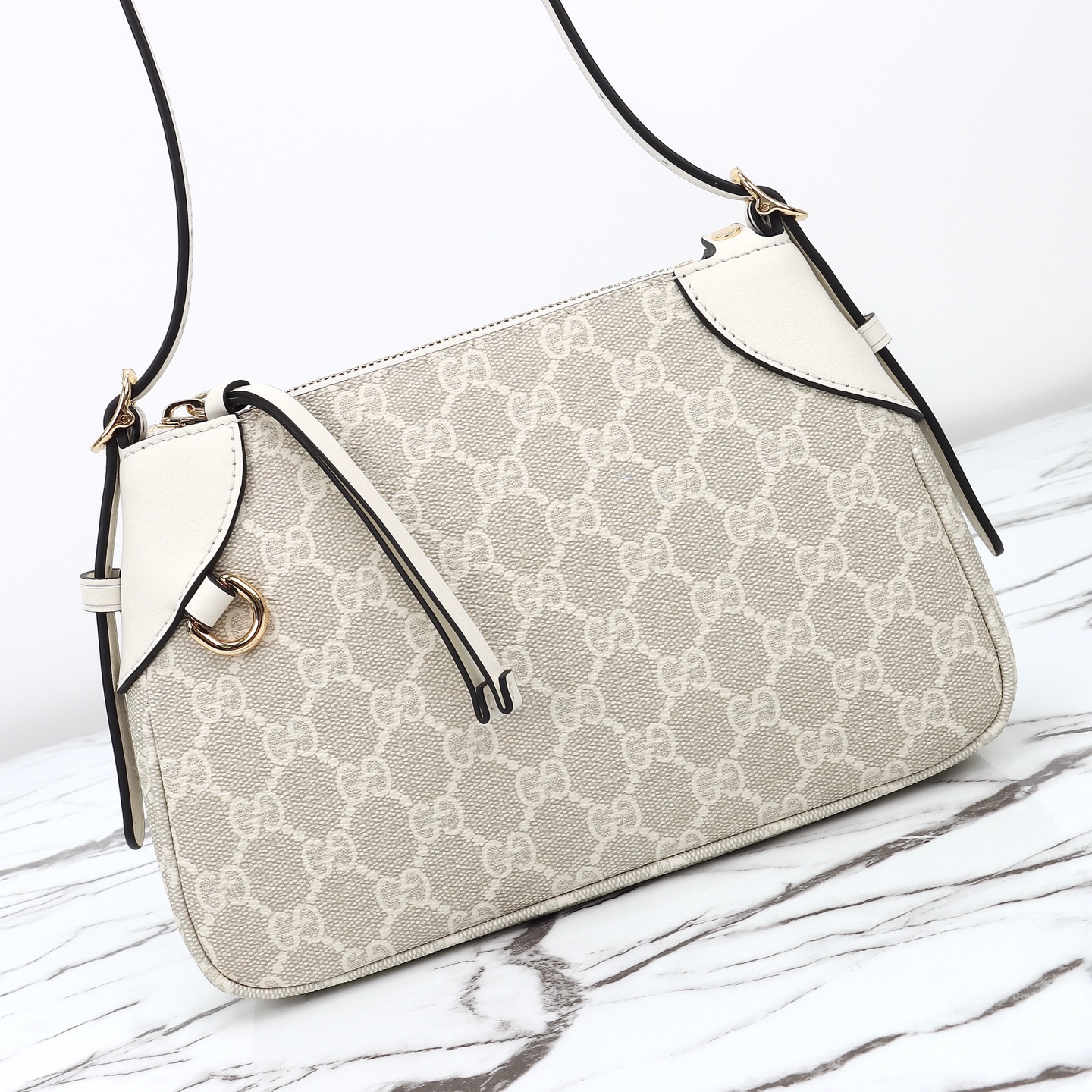 Gucci GG Emblem small shoulder bag 815218 FAEAA 9642