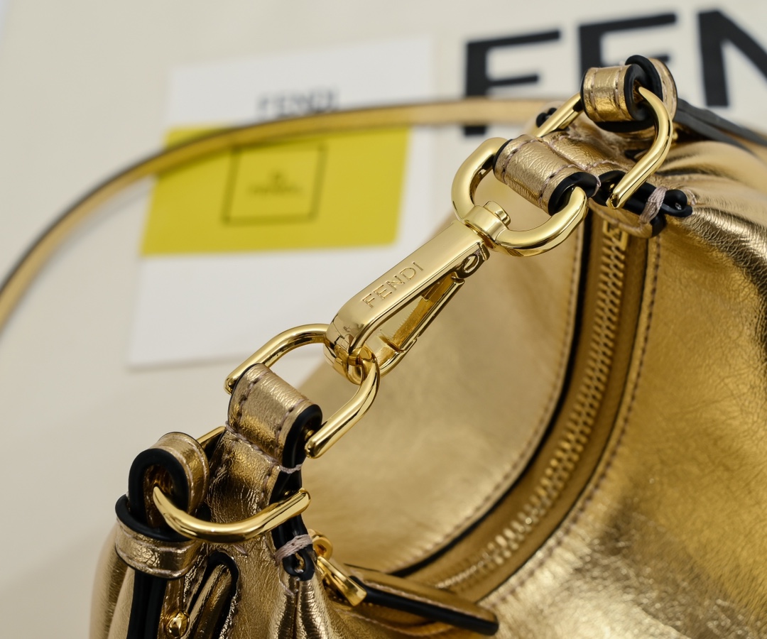 FENDI praphy underarm bag 1009