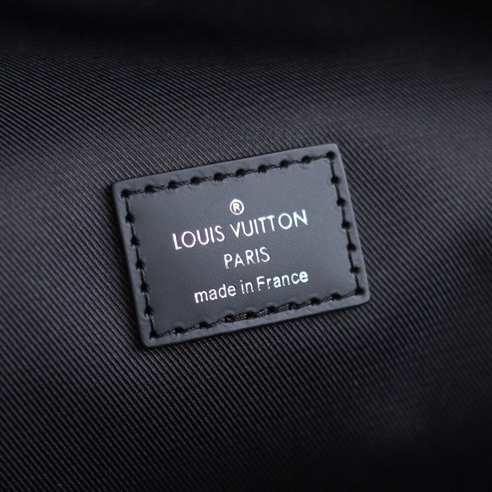 Louis Vuitton Discovery Backpack M43186