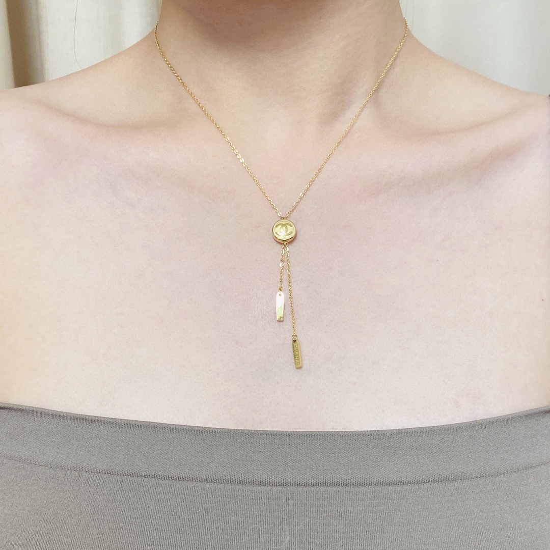 Chanel Round CC Pendant Necklace