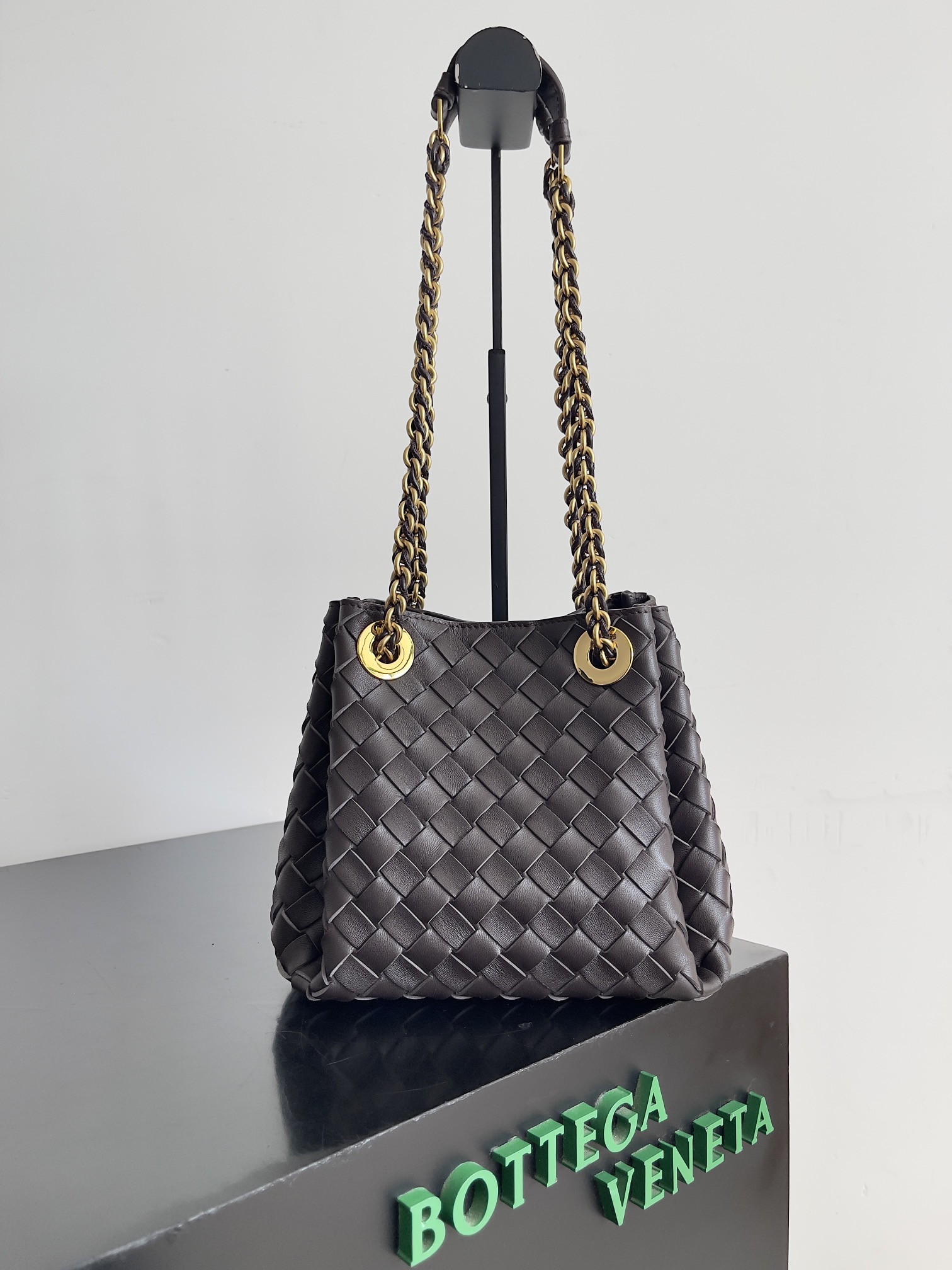 BOTTEGA VENETA New Chain Parachute Bag 817175
