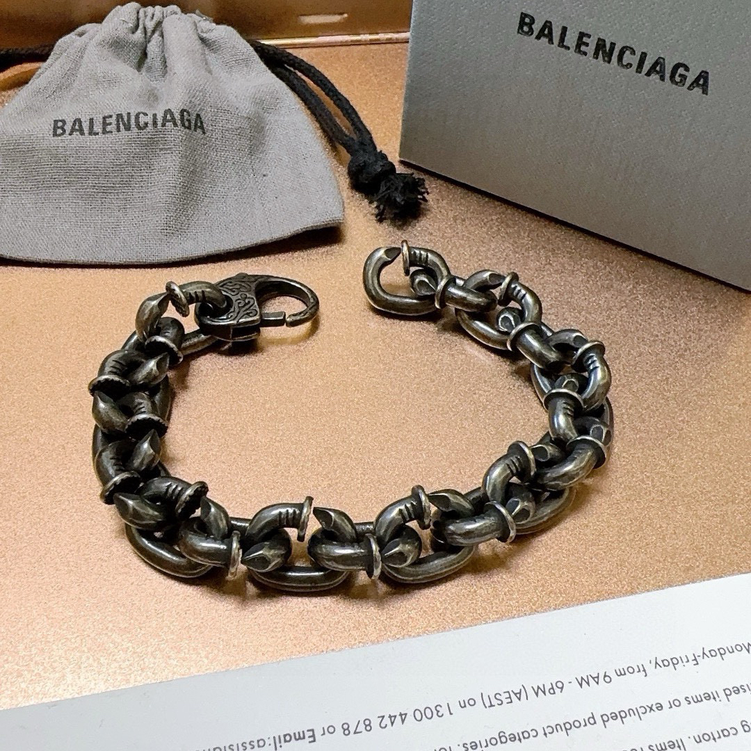 Balenciaga nail chain bracelet