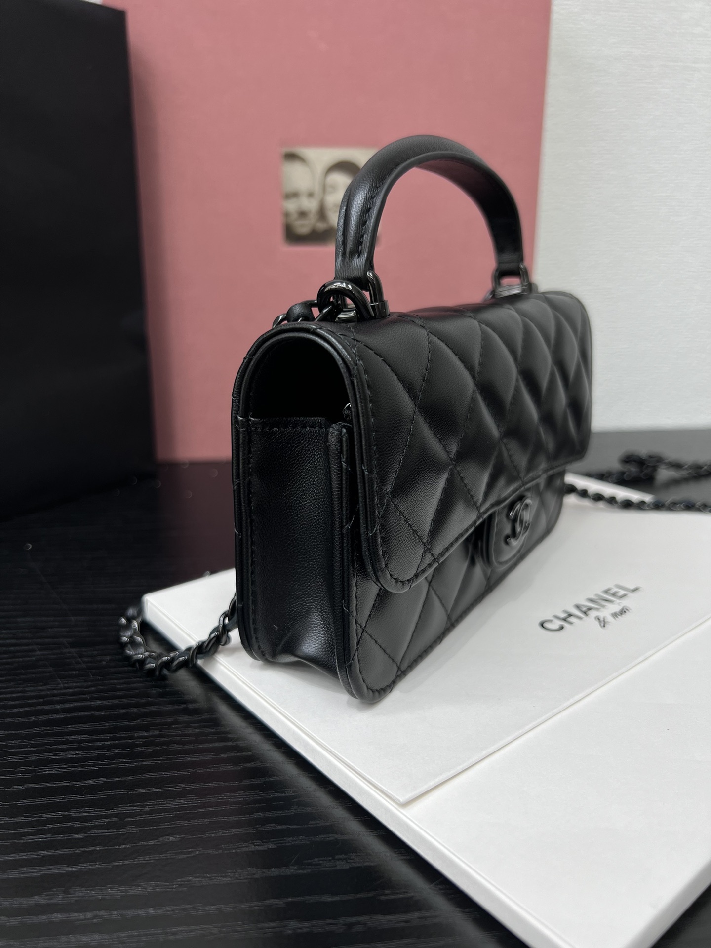 Chanel 24A Tote Box Bag AP3226