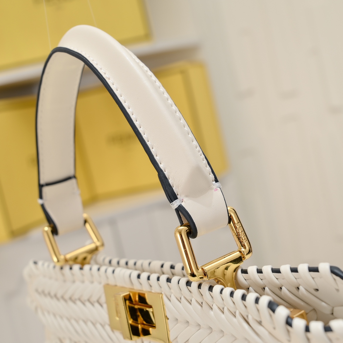 Fendi Iconic ekaboo ISeeU Large Bag 3317