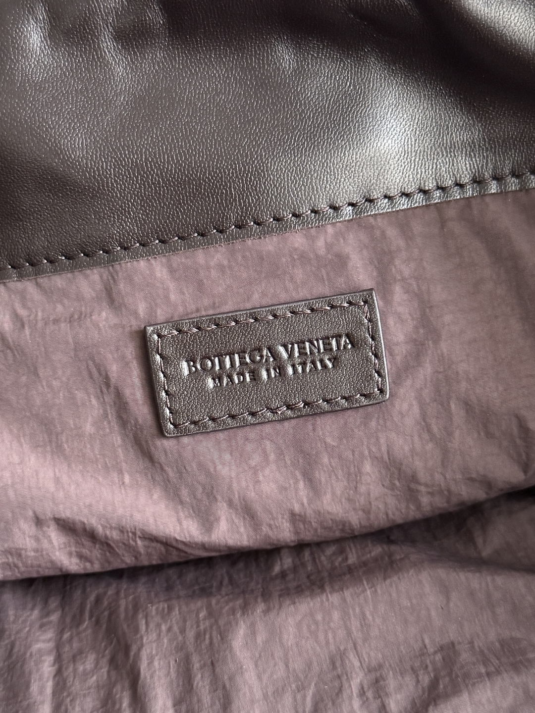 BOTTEGA VENETA 2025 New Women's Dustbag Notte Clutch 839394