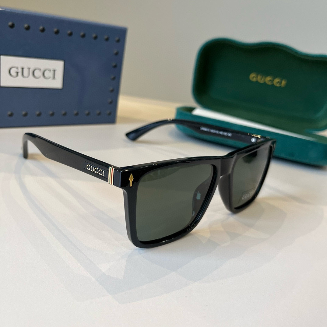 Gucci Square Frame Sunglasses