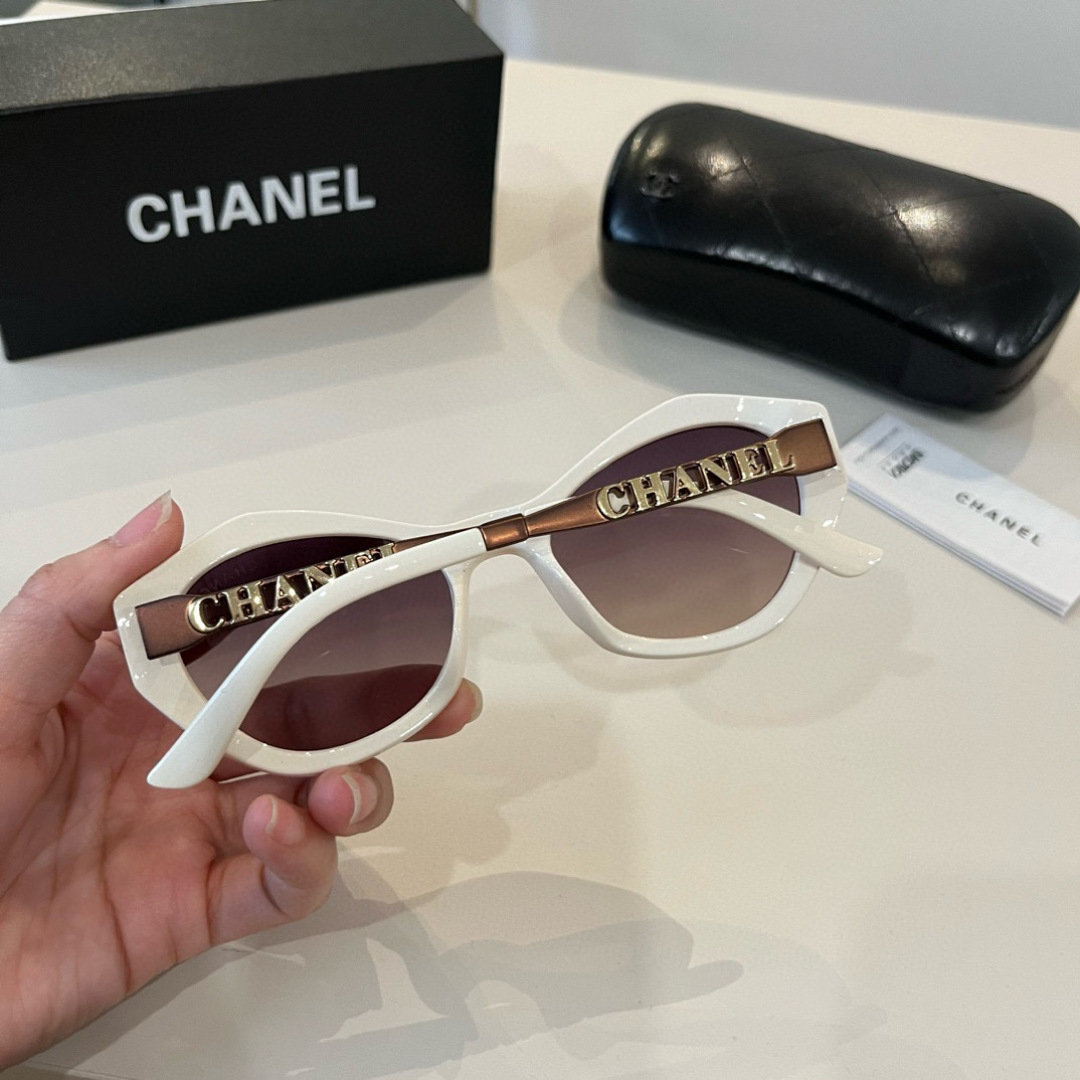 Chanel round frame sunglasses