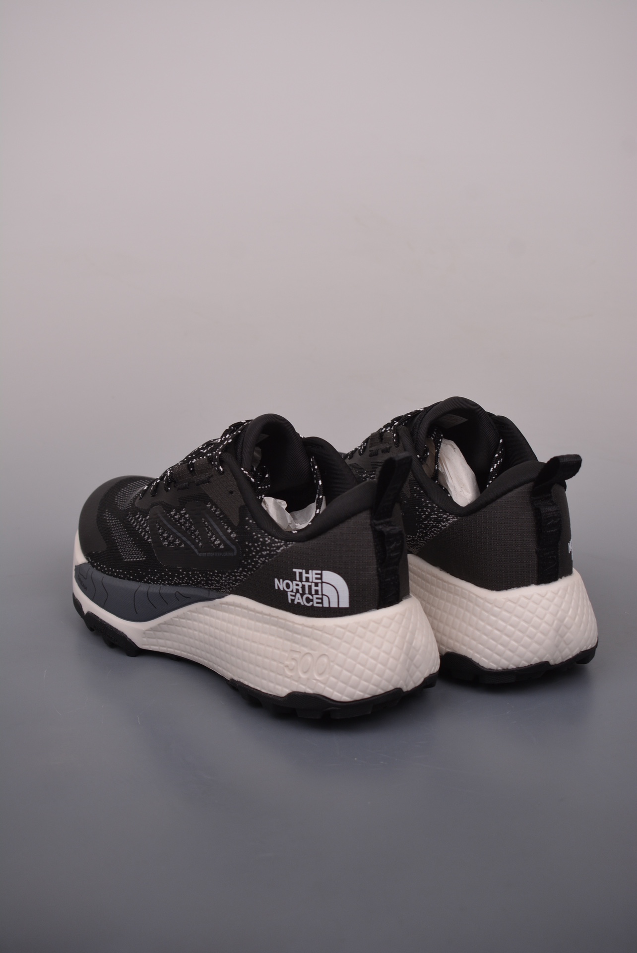 The North Face Altamesa 500 sneakers black and white NF0A8A9PSOC