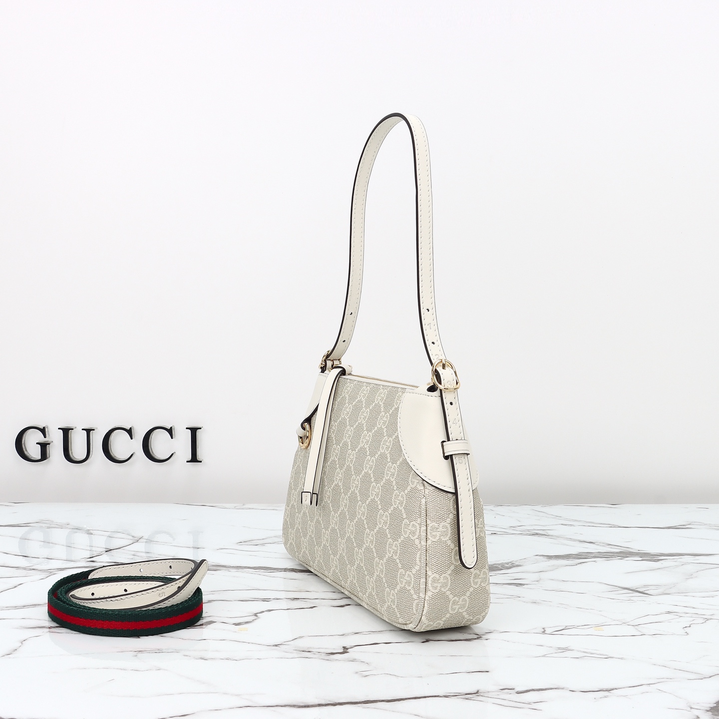 Gucci GG Emblem small shoulder bag 815218 FAEAA 9642