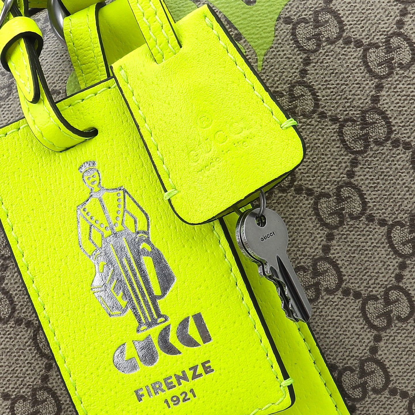 Gucci Medium duffle bag with print 834962 FAEQD 9761