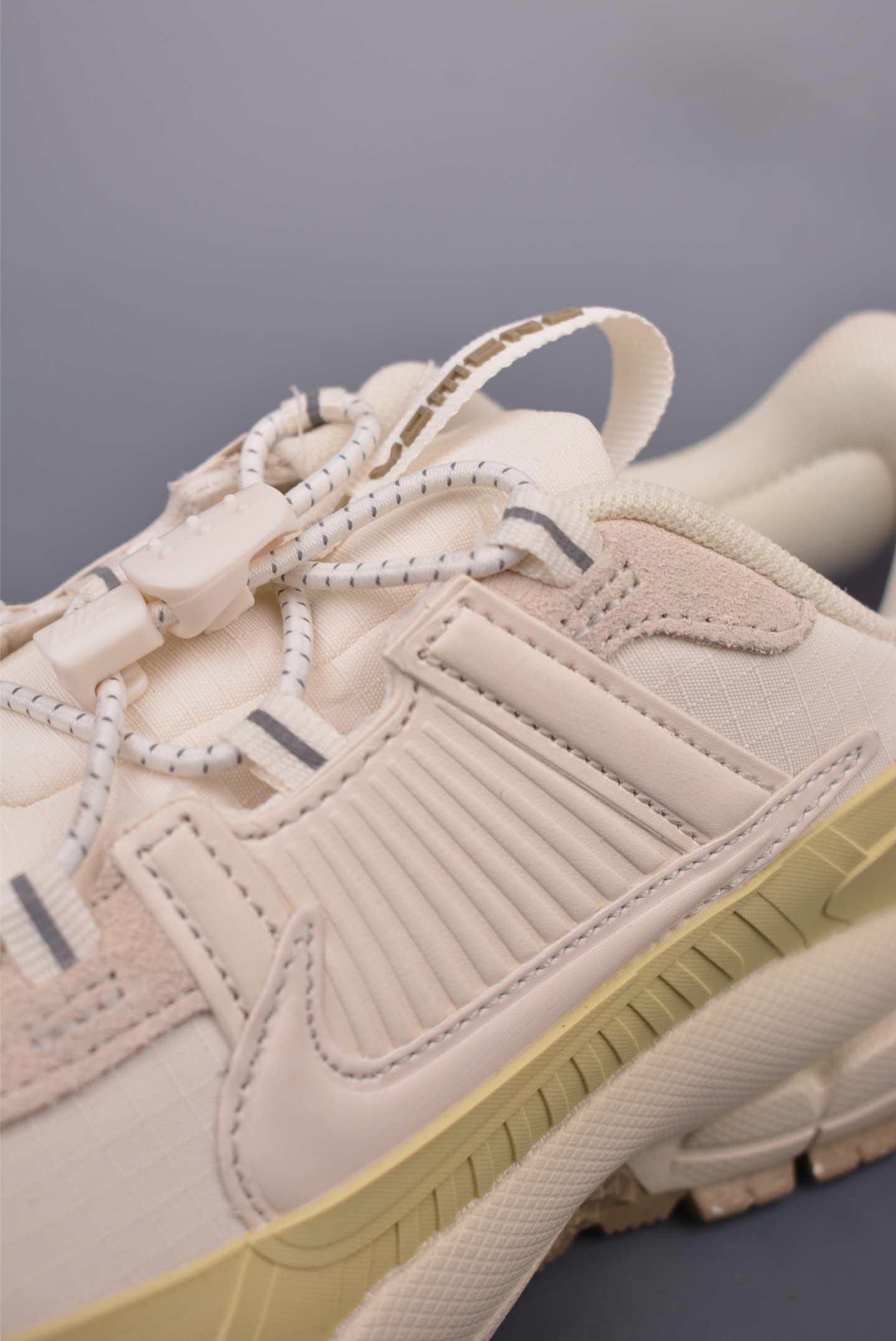 Nike Zoom Vomero 5 RoamPale Ivory Light Khaki FV2295-101
