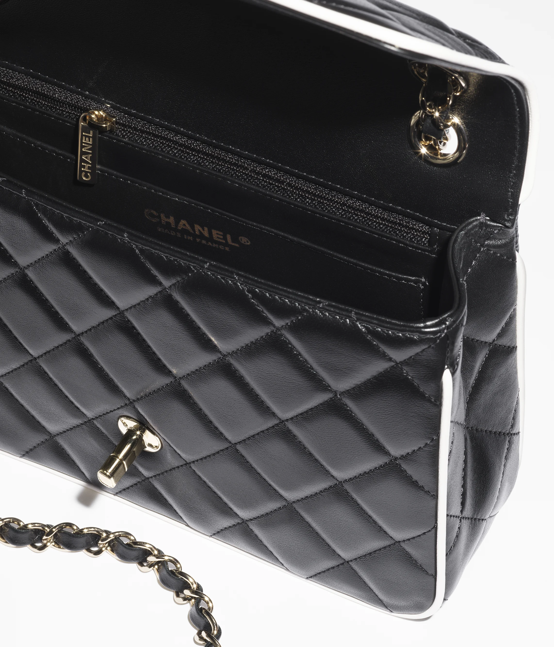 Chanel Flap Bag Lambskin & Gold-Tone Metal Black & White AS5150-B19381-NAFJO