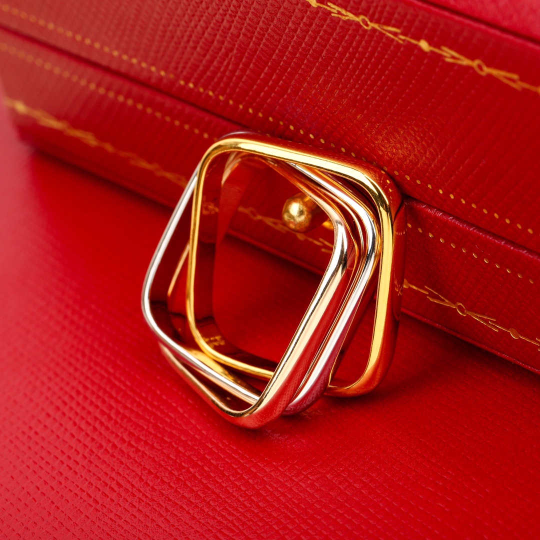 Cartier Trinity cushion-shaped three-color ring ring