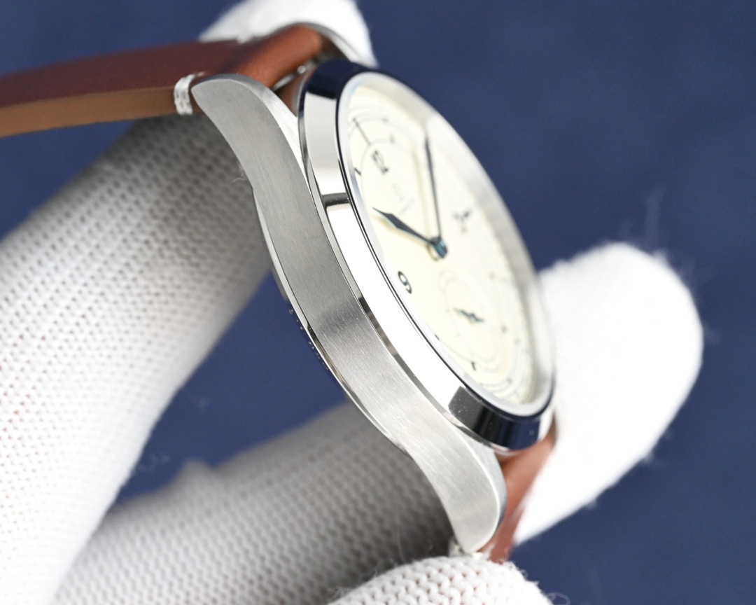 Omega Special Series Small Three-Hand Automatic Mechanical Watch