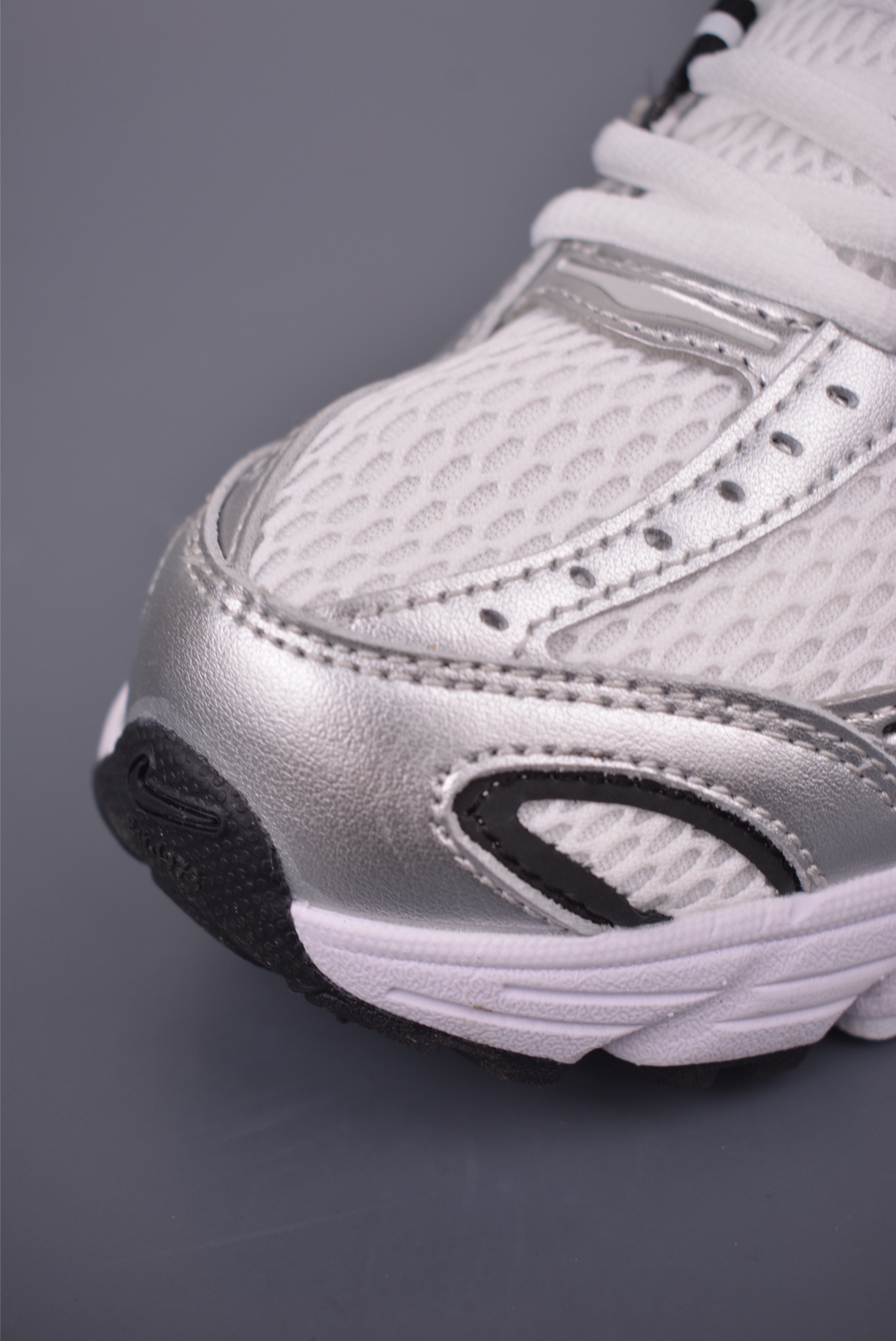 Nike Air Max Moto 2K 