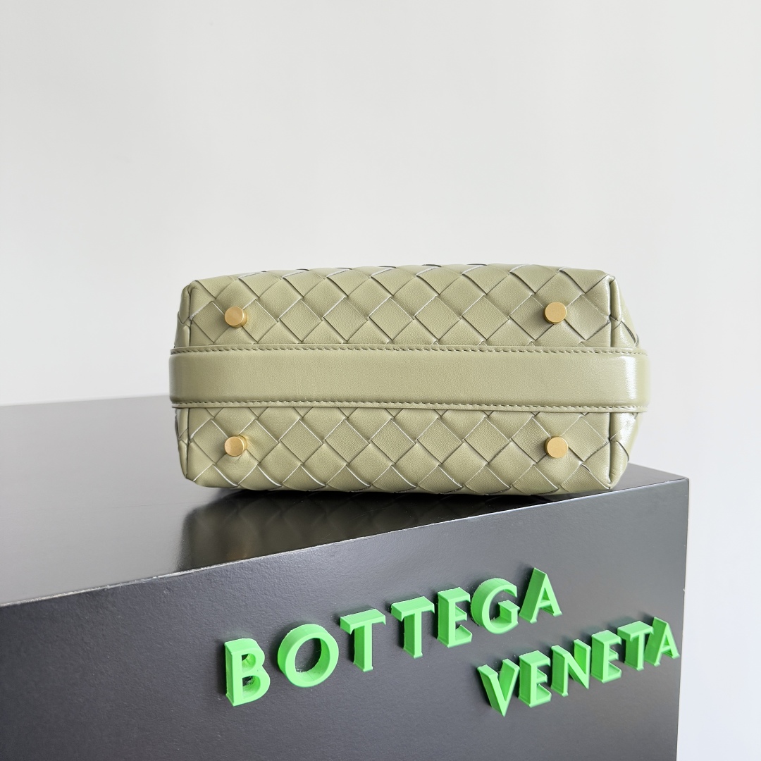 Bottega Veneta Year of the Snake Limited Edition Wallace Handbag 754443