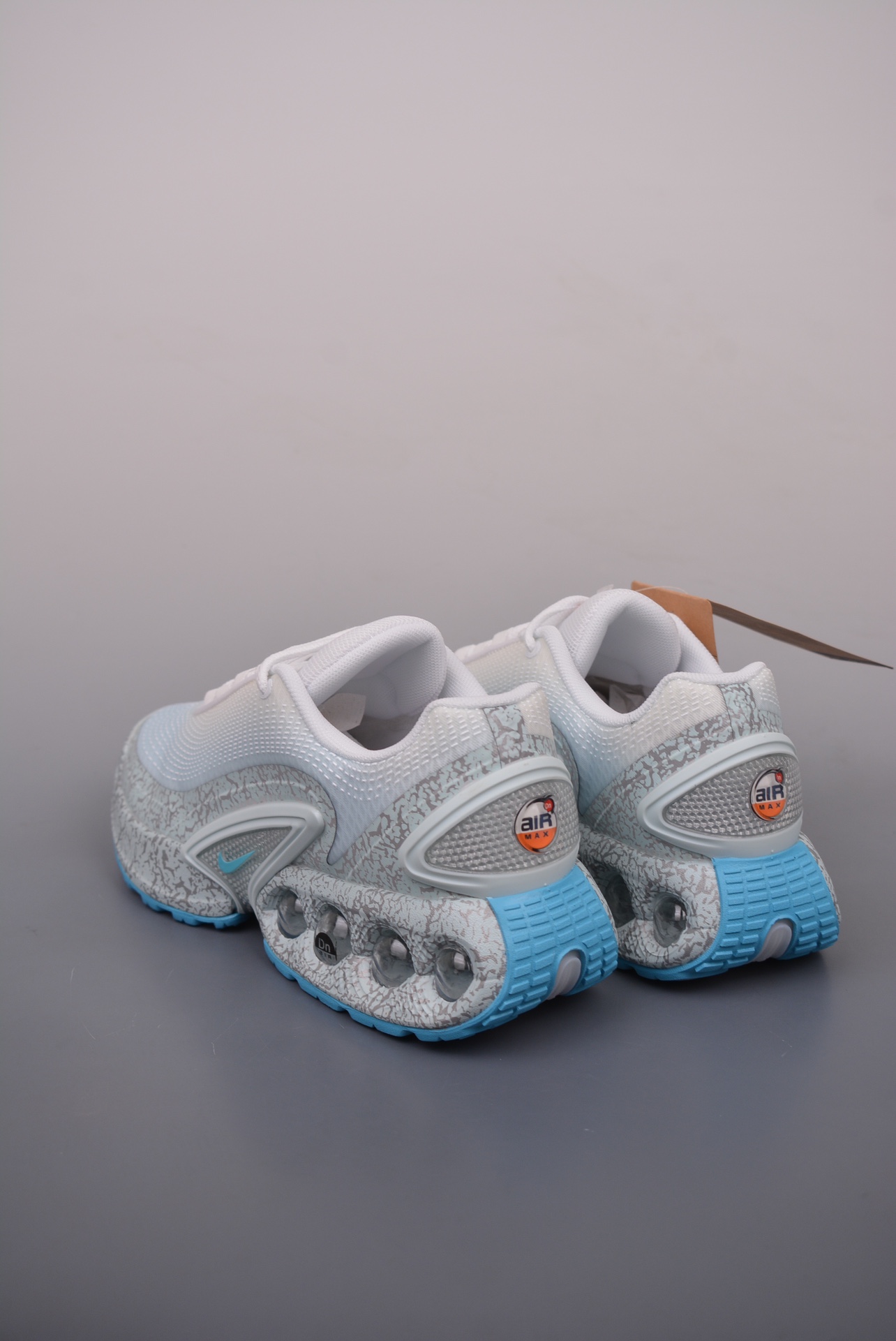 Nike Air Max Dn air cushion running shoes HM5653-440