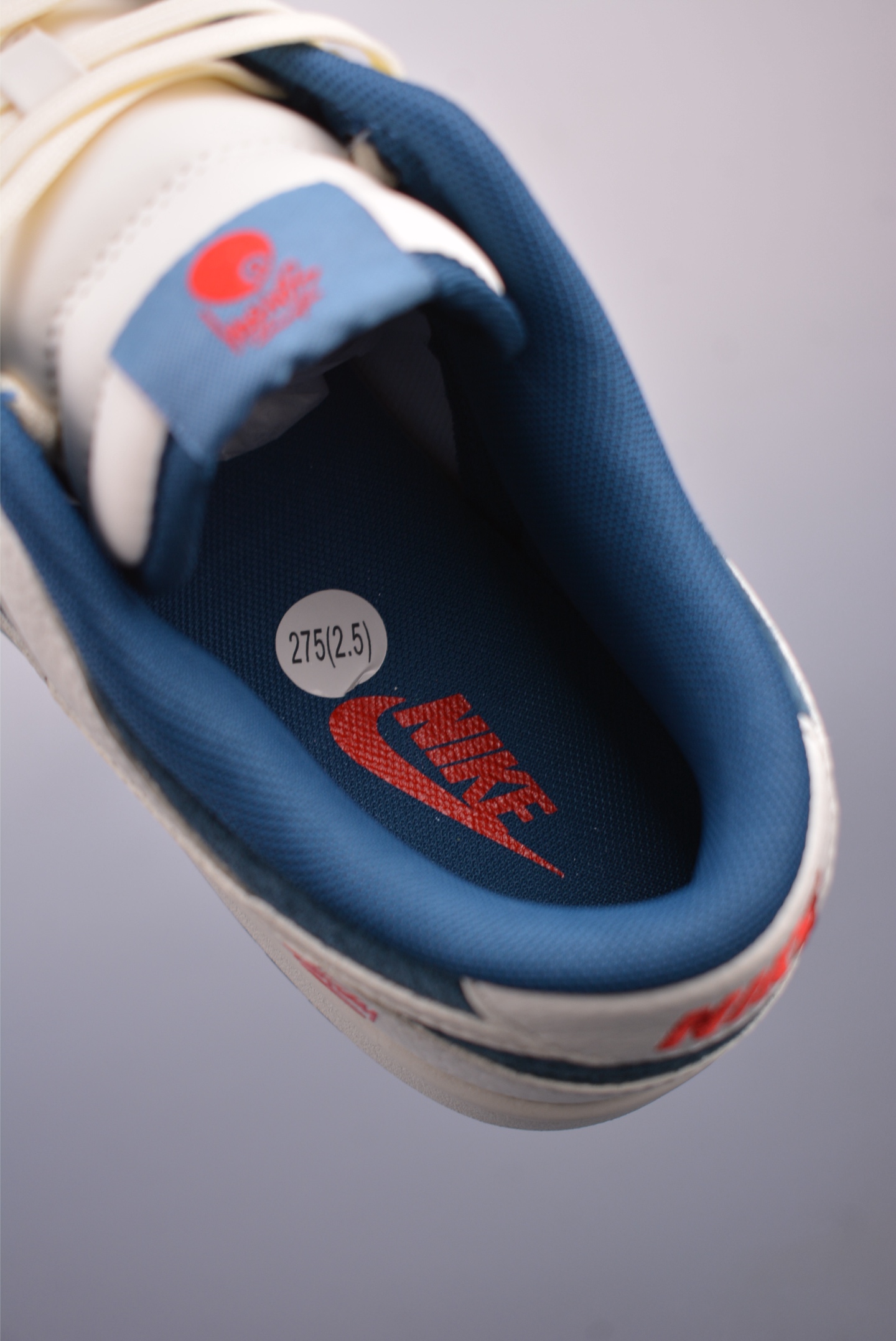 Stussy x Nike SB Dunk Low sneakers Off-white and dark blue CY5979-112