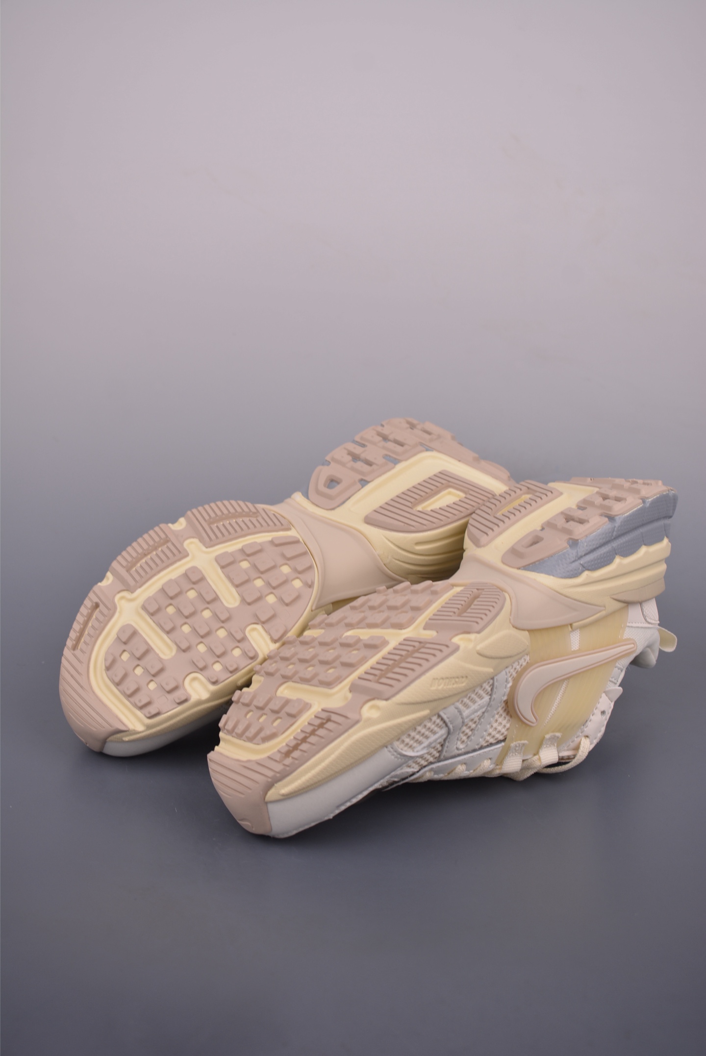 Nike V2K Runtekk 