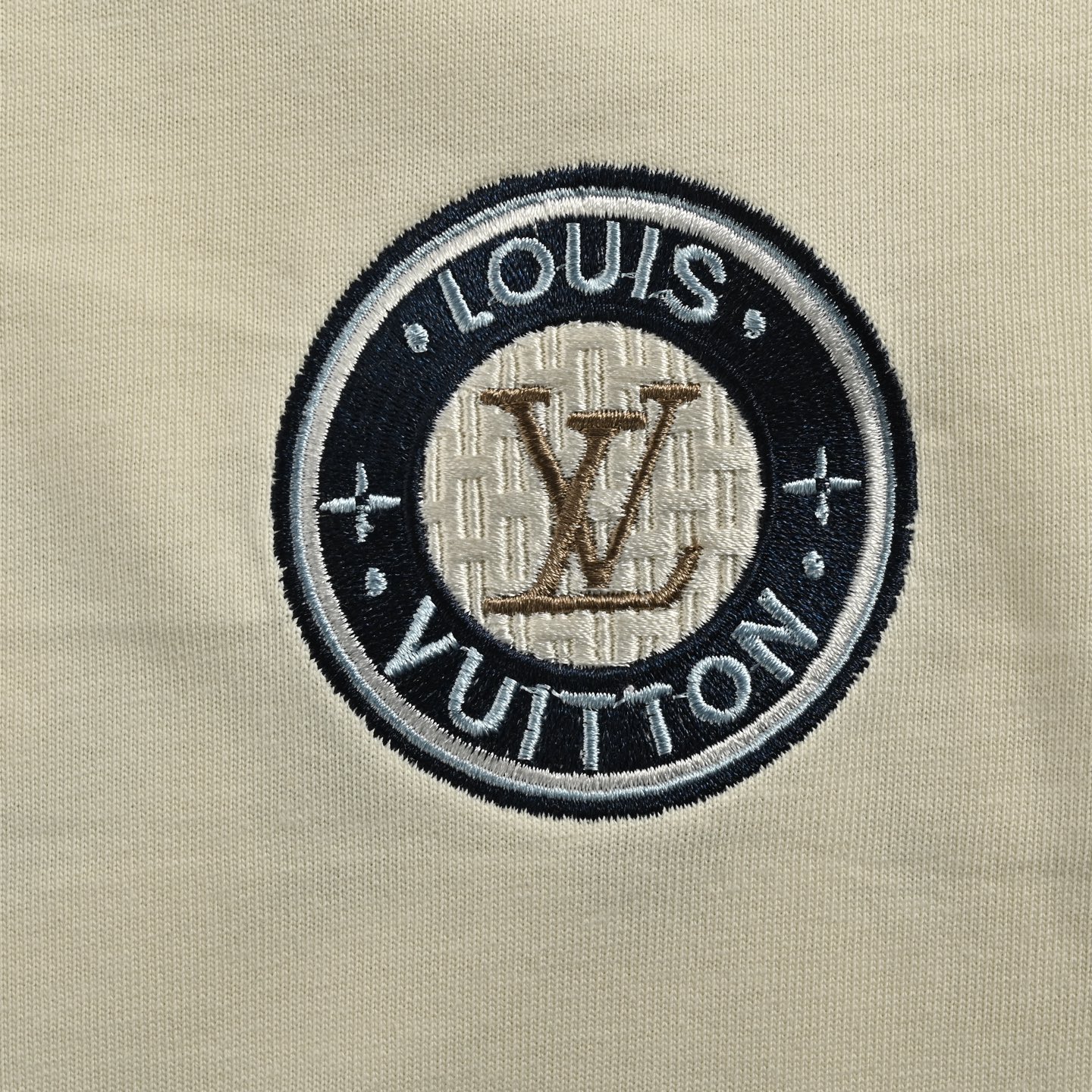 Louis Vuitton 25ss embroidered logo foam lettering short sleeves