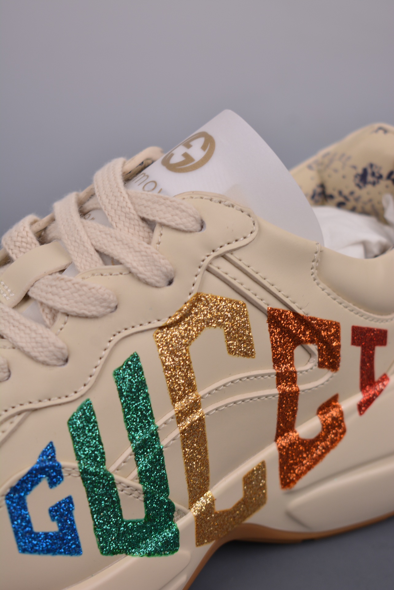 Gucci Ivory White Gold Hot Stamping LOGO Print