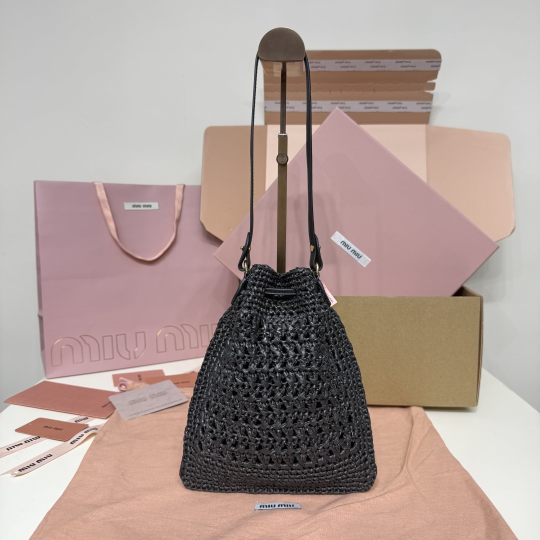 Miu Miu woven raffia bag 5ND016