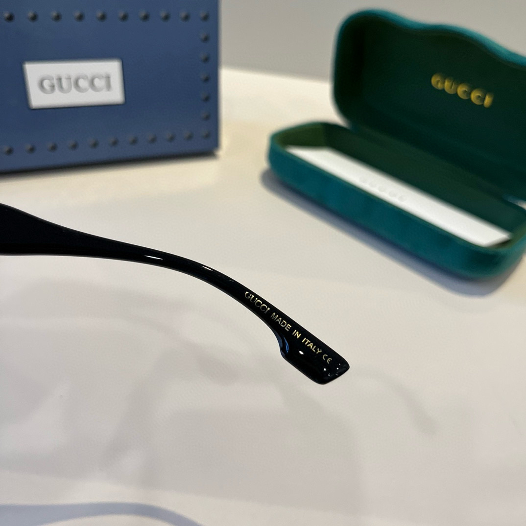 Gucci Square Frame Sunglasses