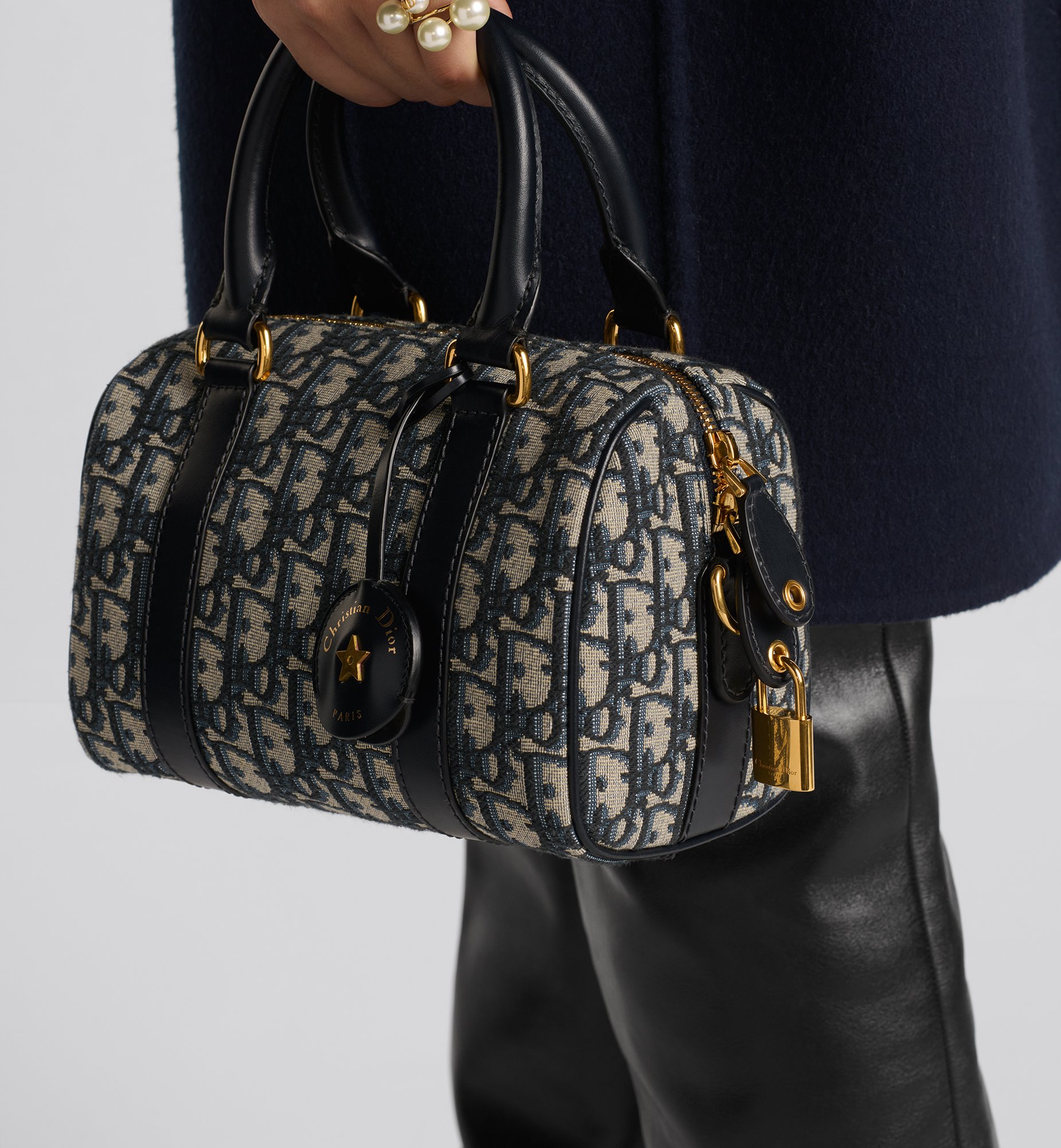 Dior Dior Groove 20 Handbag M1364UTZQ_M928