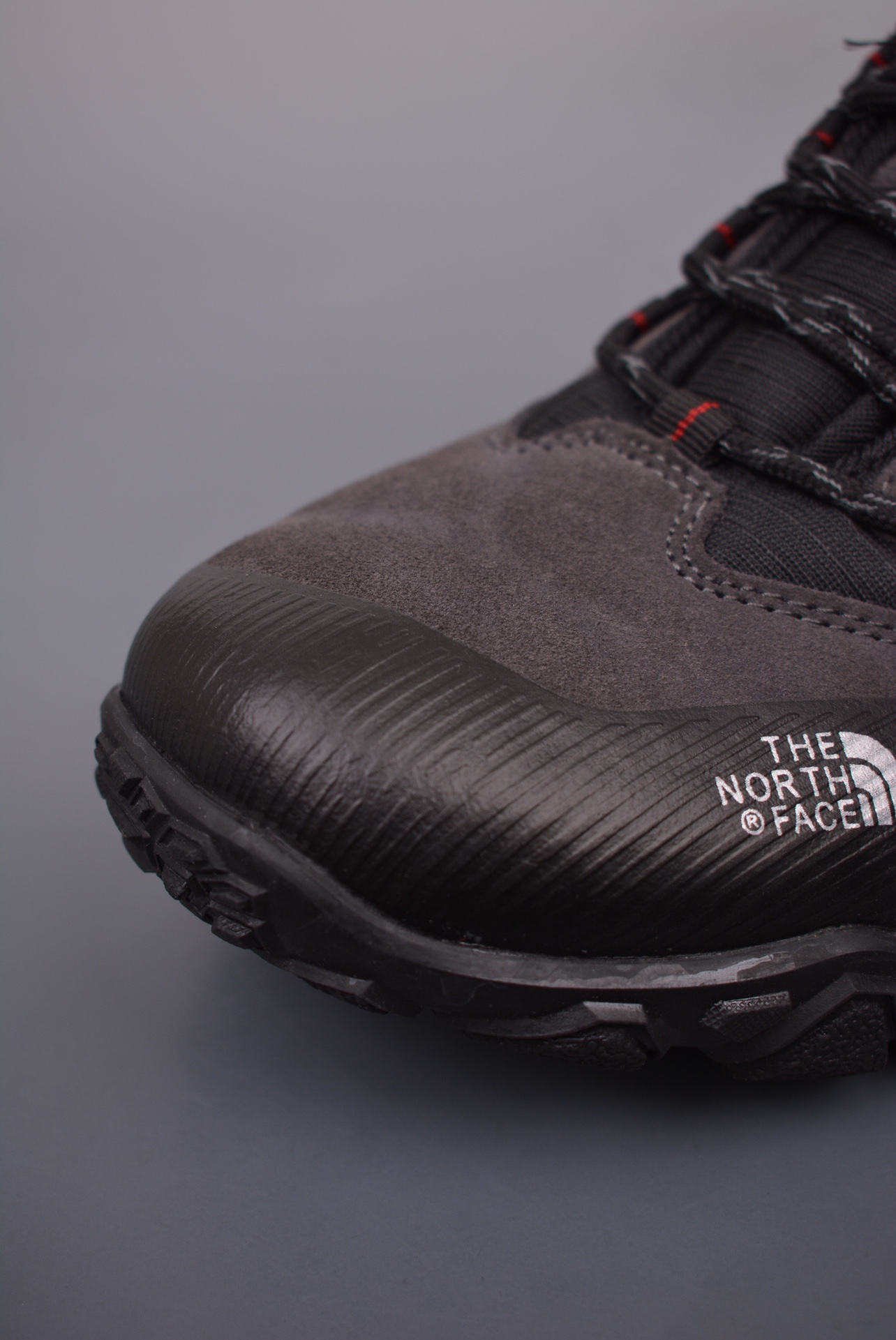 The North Face Cedar Mesa Low Hiking Shoes Dark Grey Black Silver ACNW6T7 869B