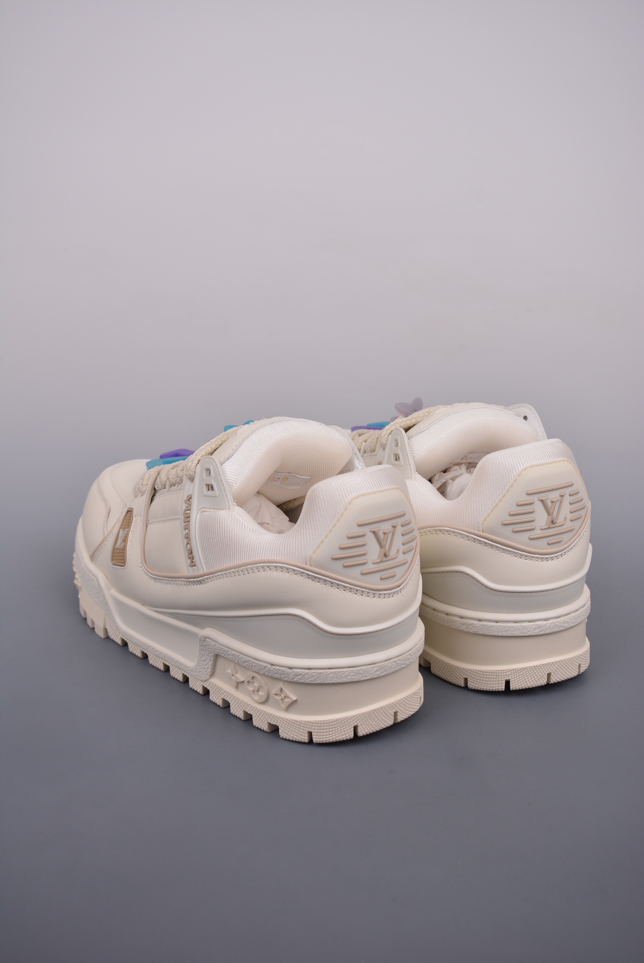Louis Vuitton Trainer Maxi Low Sneaker Off-White