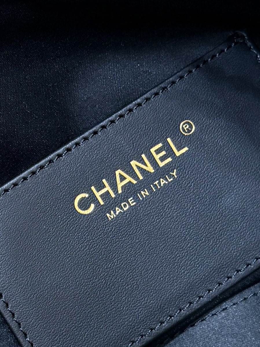 Chanel 25S Spring/Summer Collection Denim Handbag AS5293 00138