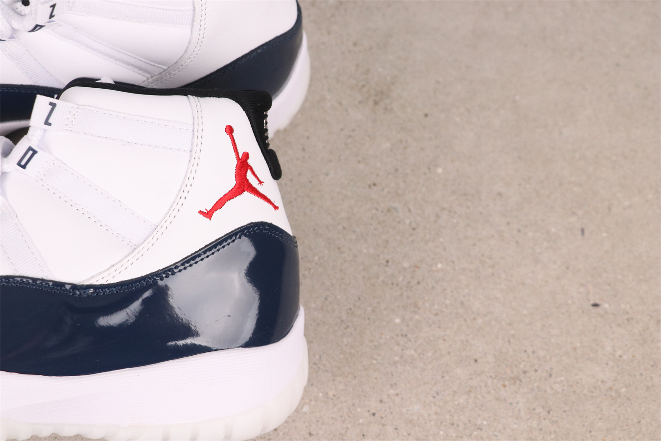 Air Jordan 11 Retro Rare Air IH0296-400