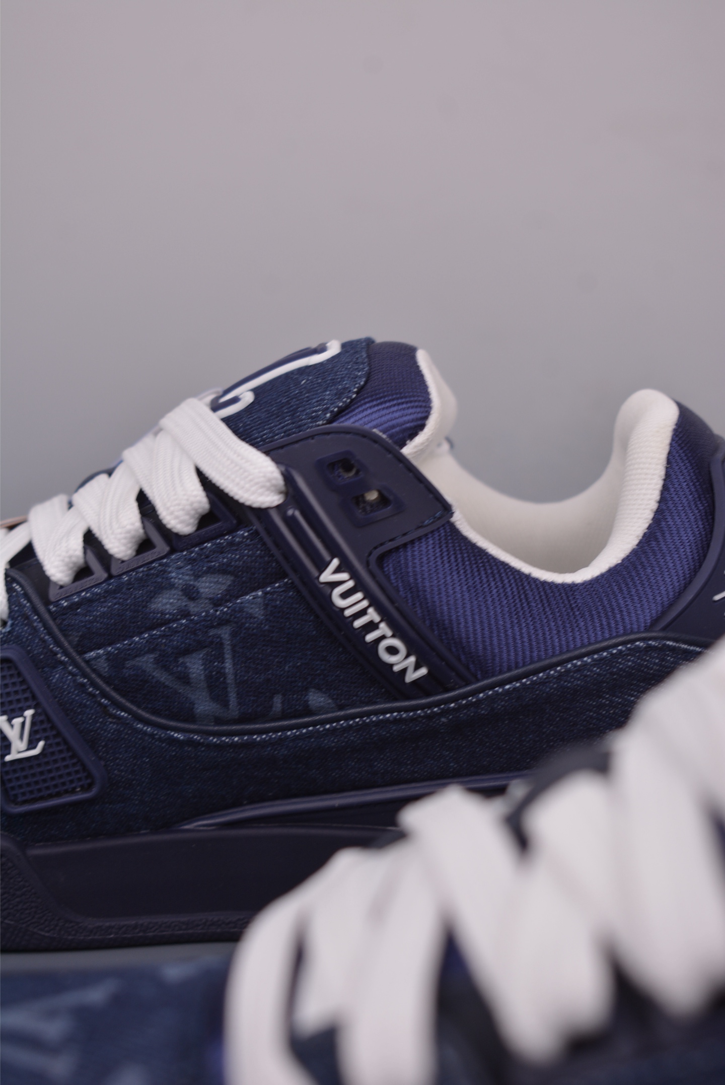 Louis Vuitton Trainer Sneaker Low 