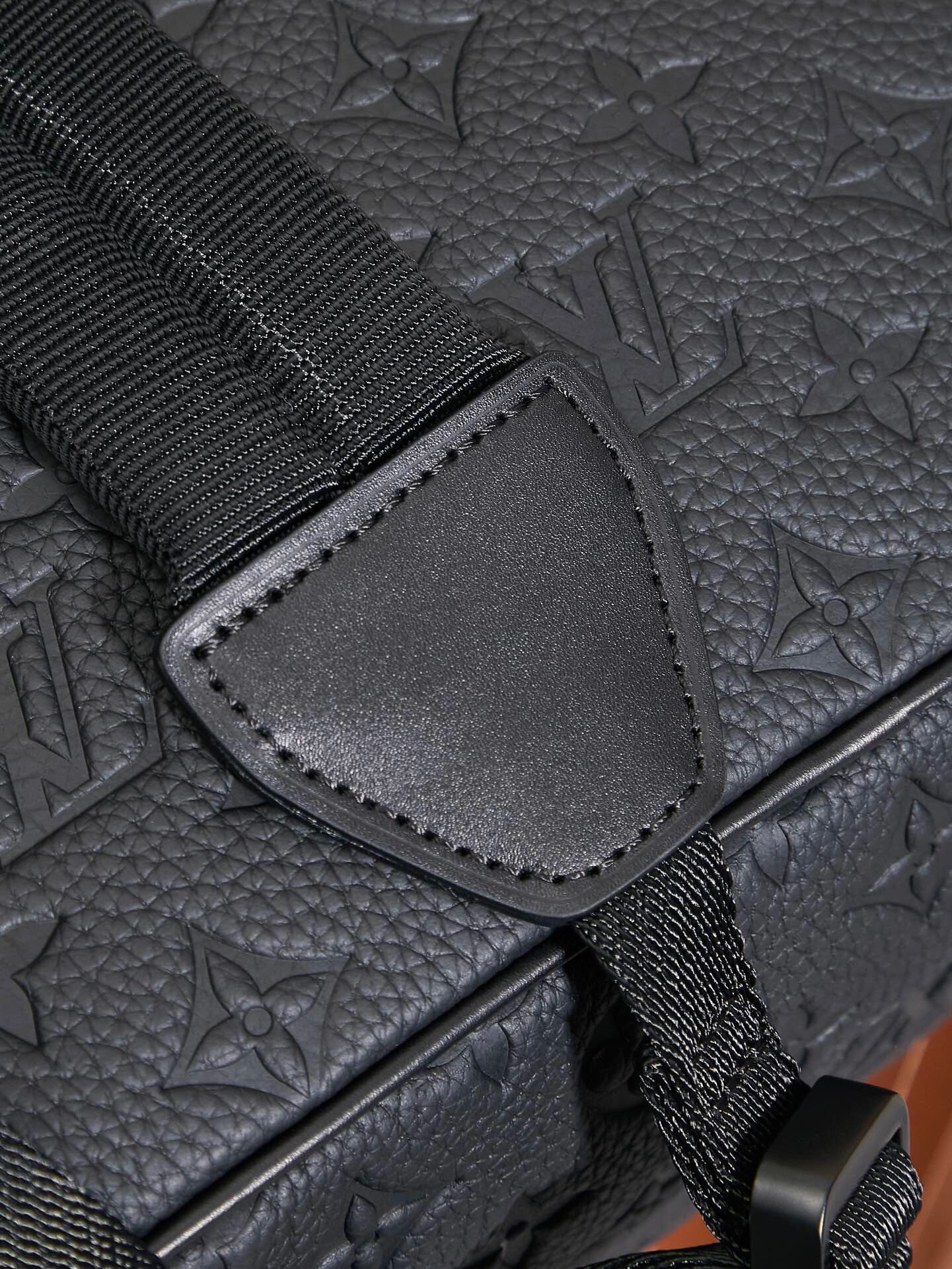 Louis Vuitton Christopher Medium Backpack M55699