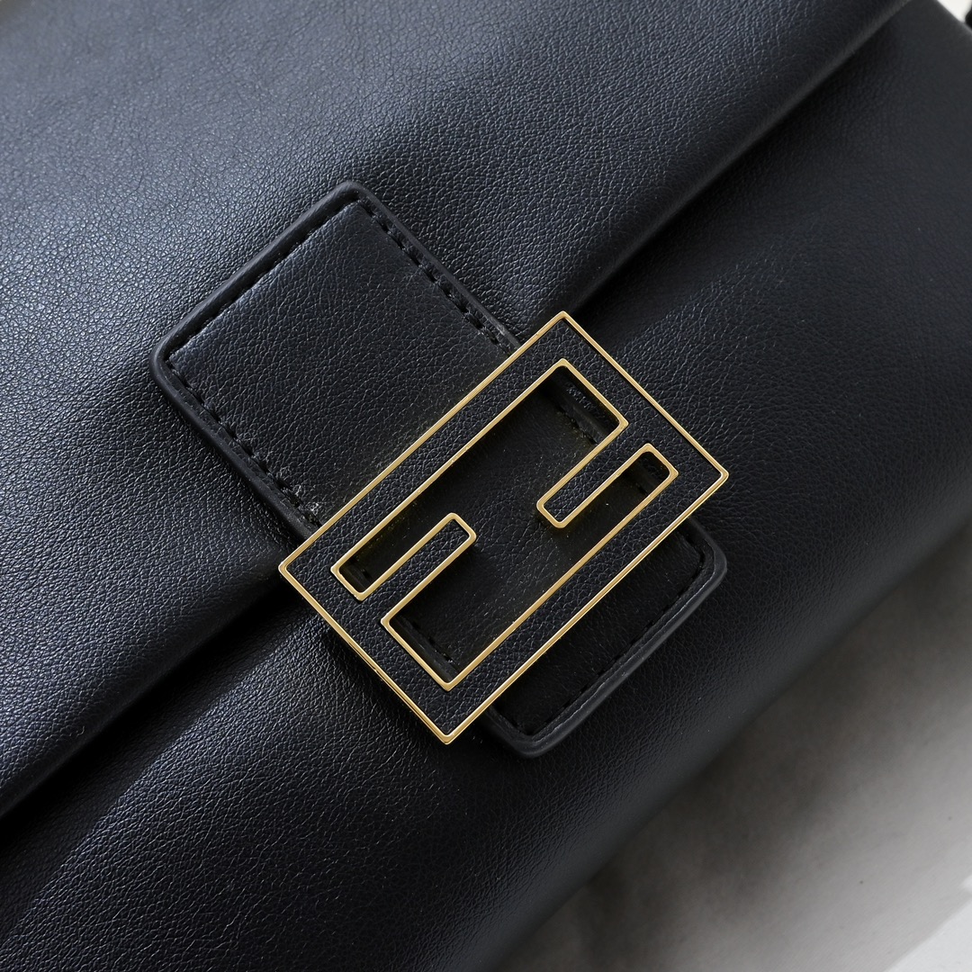 FENDI Mamma Baguette Handbag 83015B108