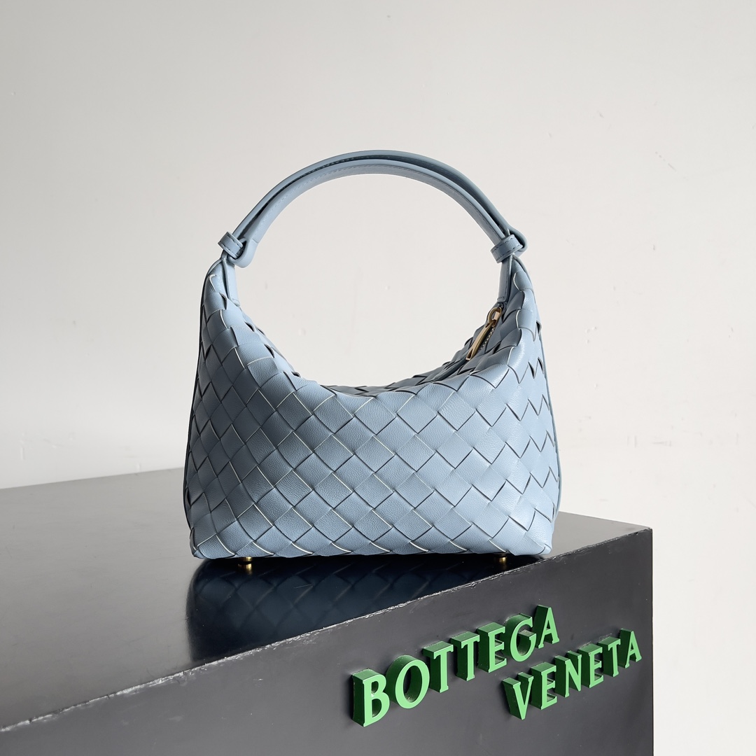 Bottega Veneta Year of the Snake Limited Edition Wallace Handbag 754443