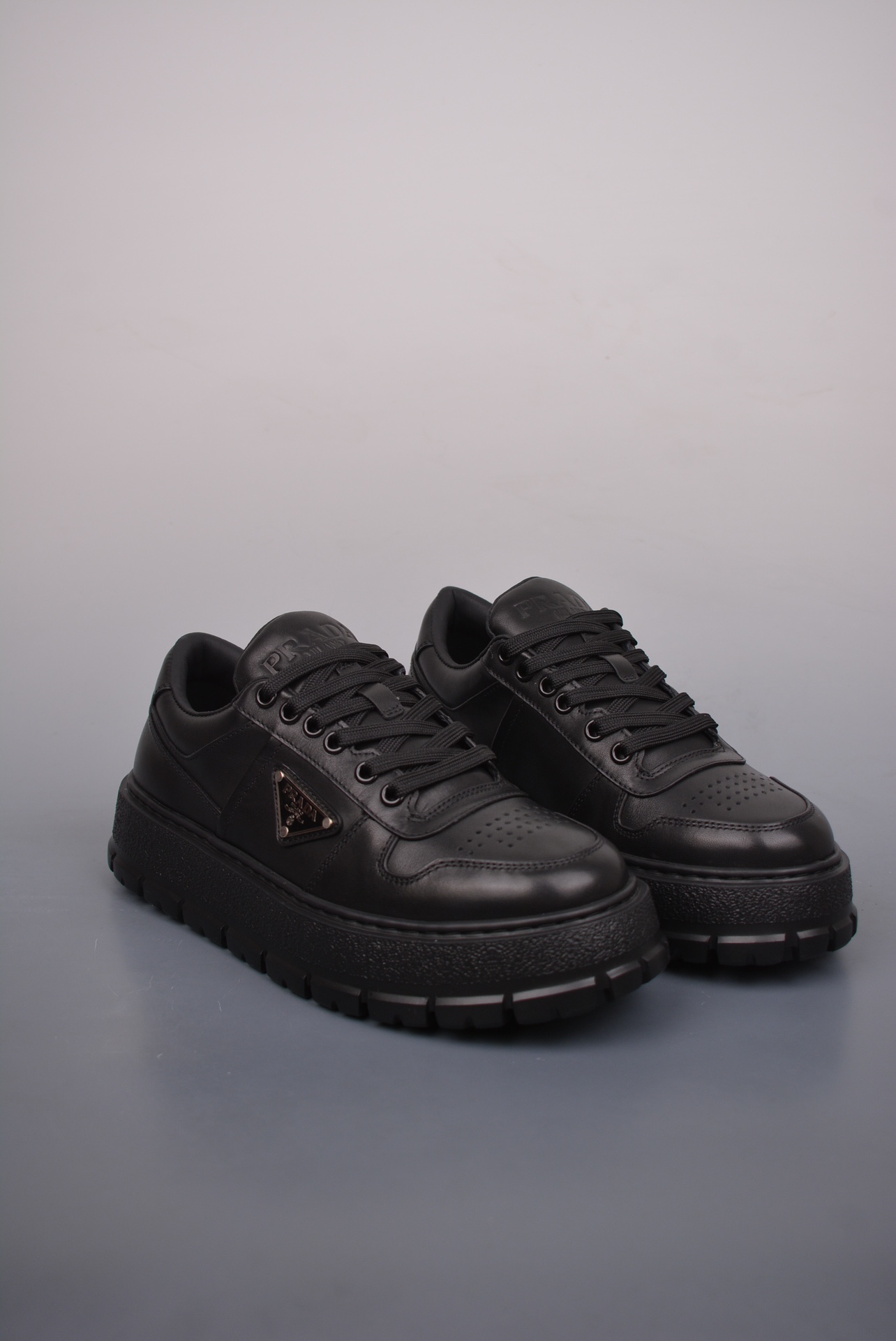 Prada Downtown Low Sneakers black