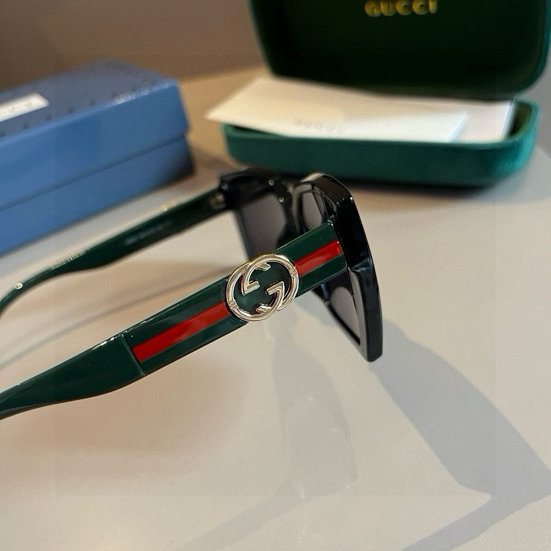 Gucci Square Frame Sunglasses