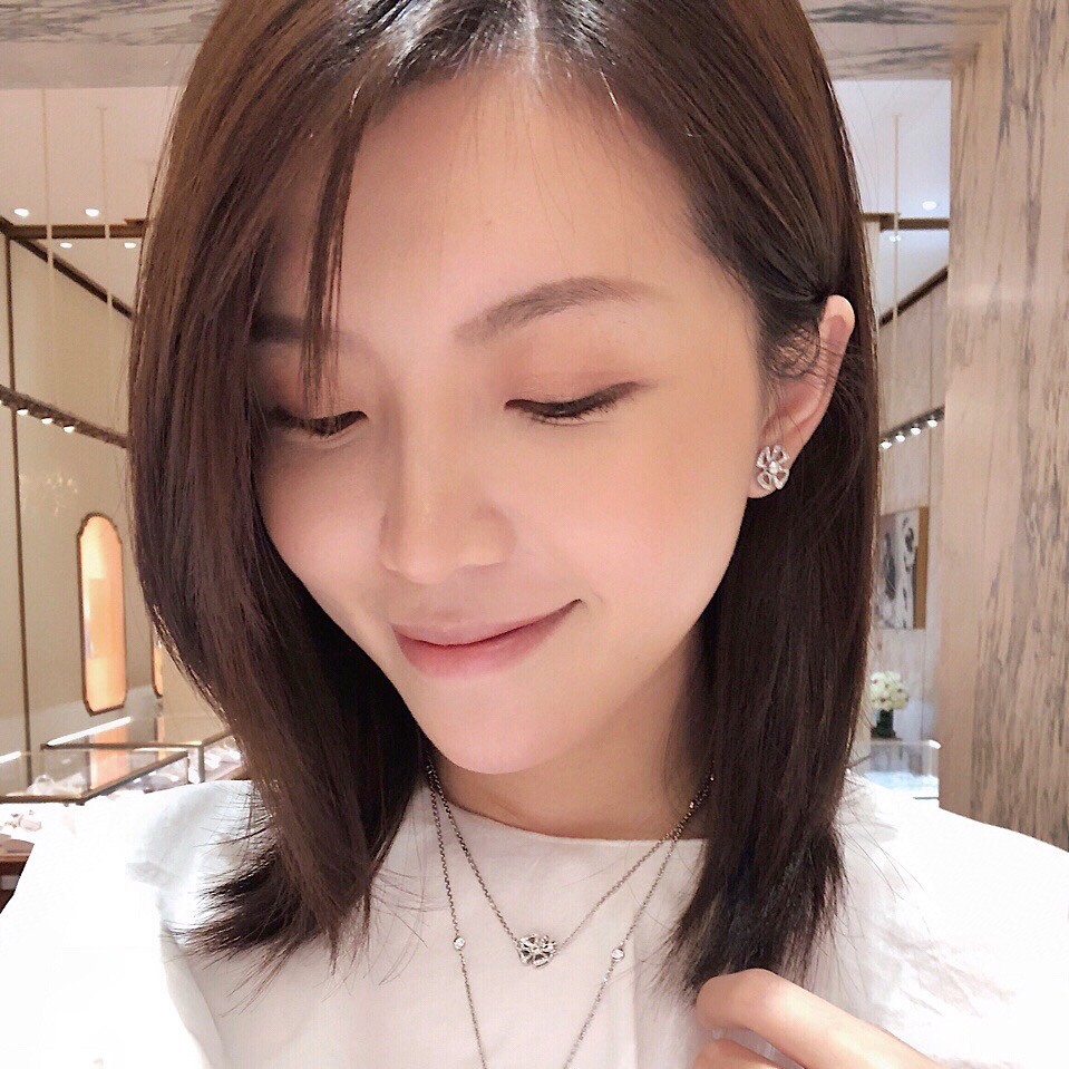 Bulgari Petal Polished Earrings